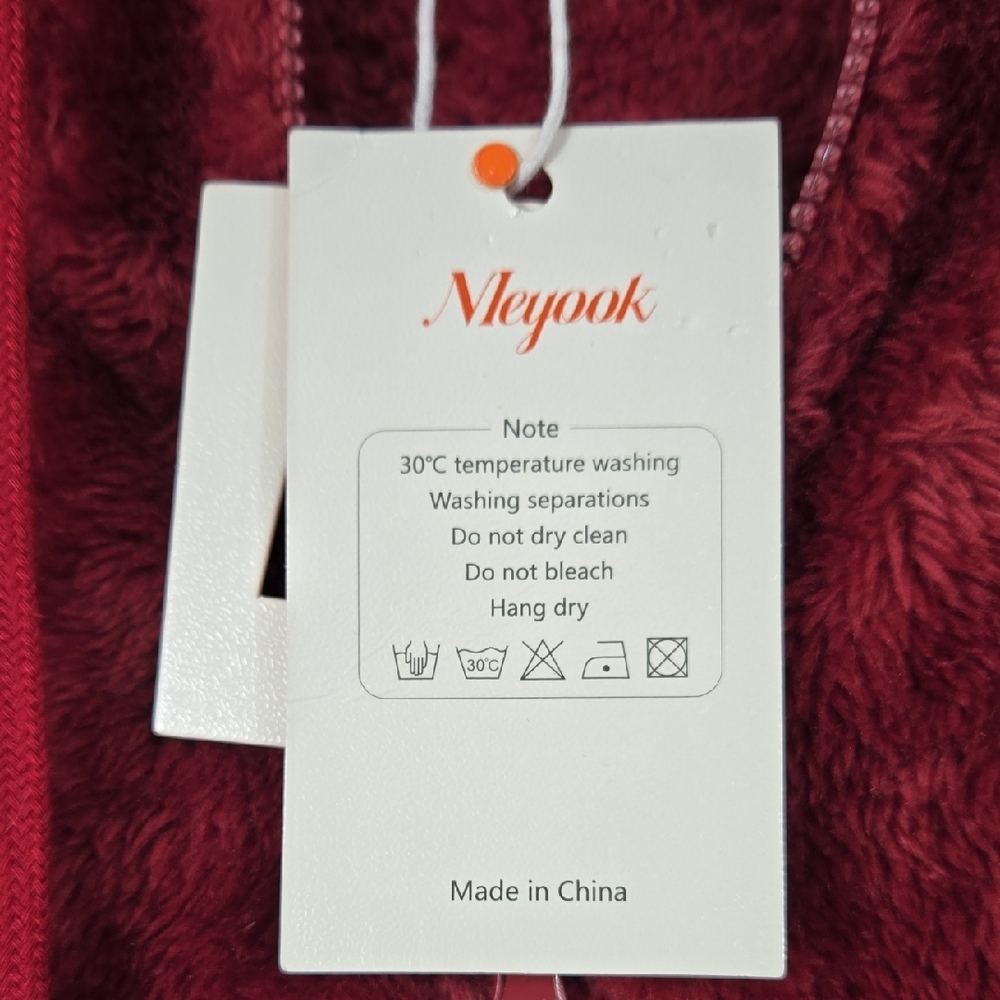 Nleyook Vibrant Red Fleece Jacket, NWT, XL - Picture 4 of 11
